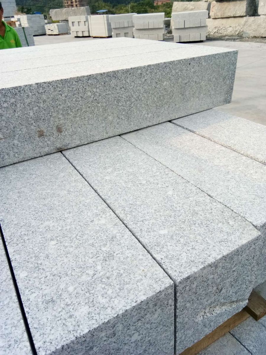 衡陽(yáng)花崗巖天然芝麻灰 庭院戶外地鋪的理想之選與廠家產(chǎn)品解讀